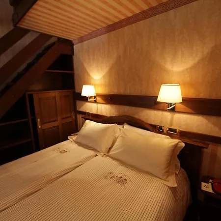 Petit Hotel