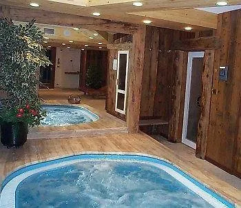 Отель Petit Антаньод