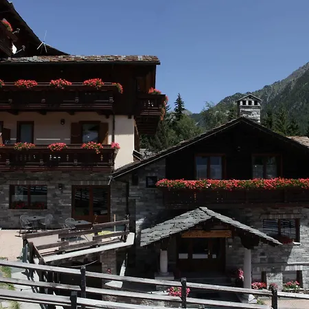 Отель Petit Антаньод