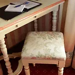 Petit Hotel