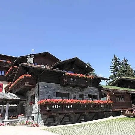 Petit Hotel
