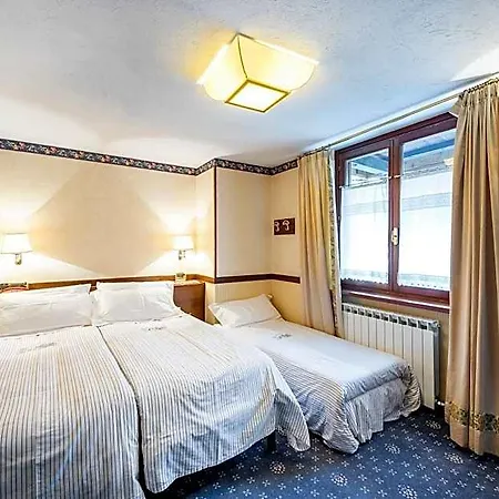 Petit Hotel 3*