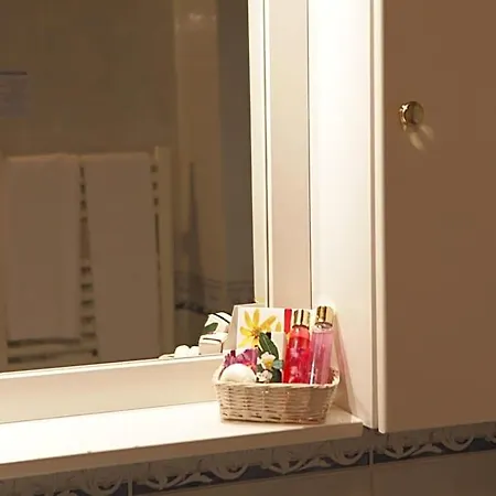 Petit Hotel 3*