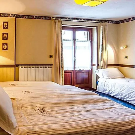 Petit Hotel